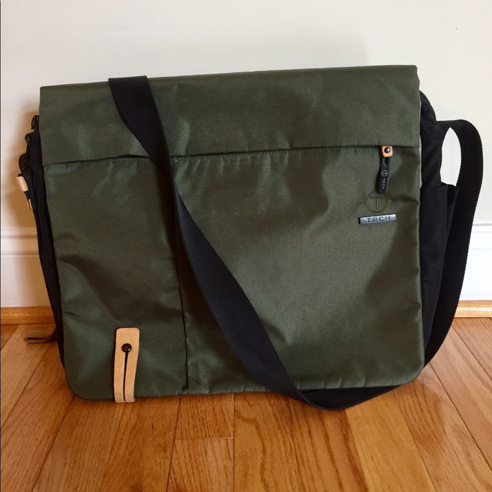 Tumi T Tech Civilian Jacks Nylon Messenger Bag